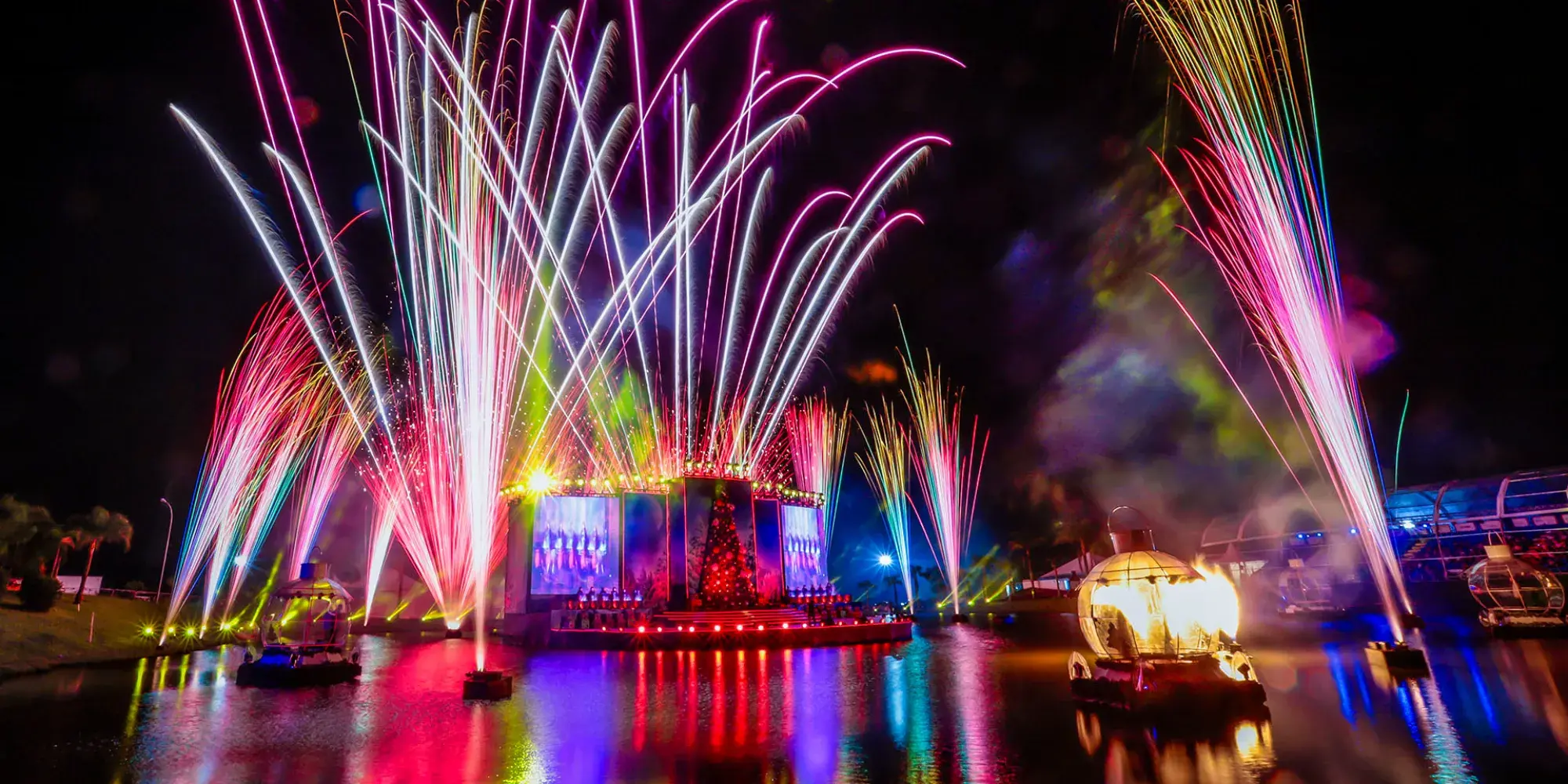 Natal Luz Gramado - Desfile natalino com carros alegóricos